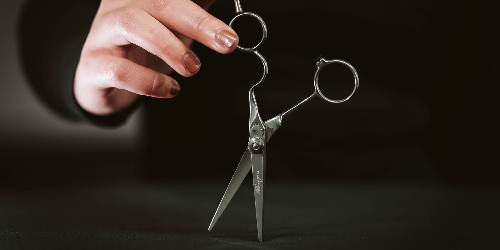 DIAVOLO-BREEZE-5.5-Schneideschere-Scherenschmiede-dfa-Deutsche-Friseur-Akademie