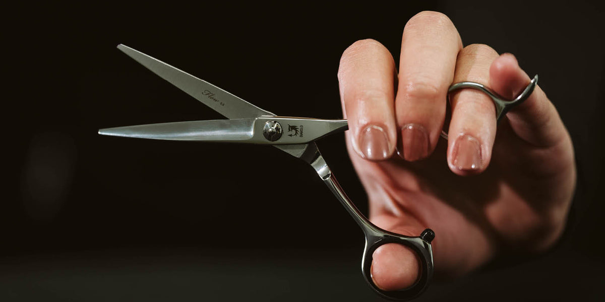 DIAVOLO-FLOW-5.5-Schneideschere-Scherenschmiede-dfa-Deutsche-Friseur-Akademie