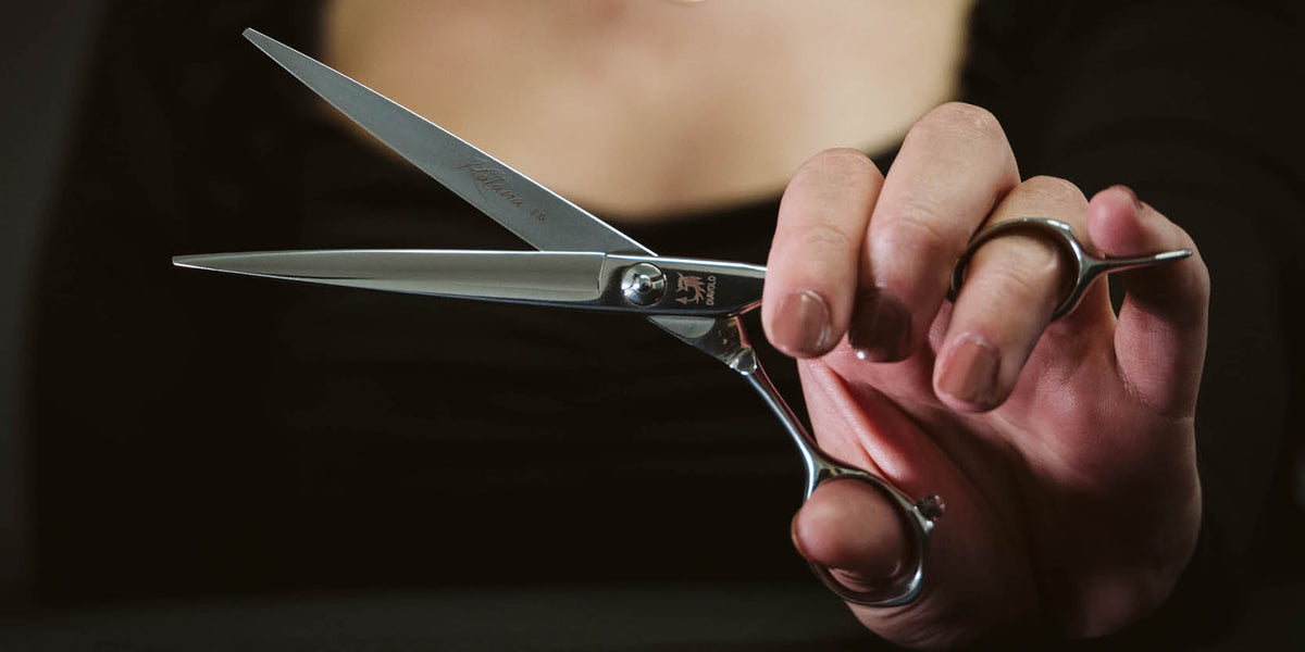 DIAVOLO-KATANA-7.0-Schneideschere-Scherenschmiede-dfa-Deutsche-Friseur-Akademie