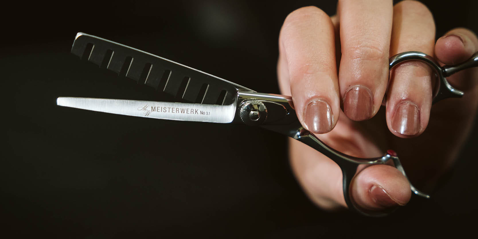 DIAVOLO-MW-MEISTERWERK-NO-3.1-Modellierschere-Scherenschmiede-dfa-Deutsche-Friseur-Akademie