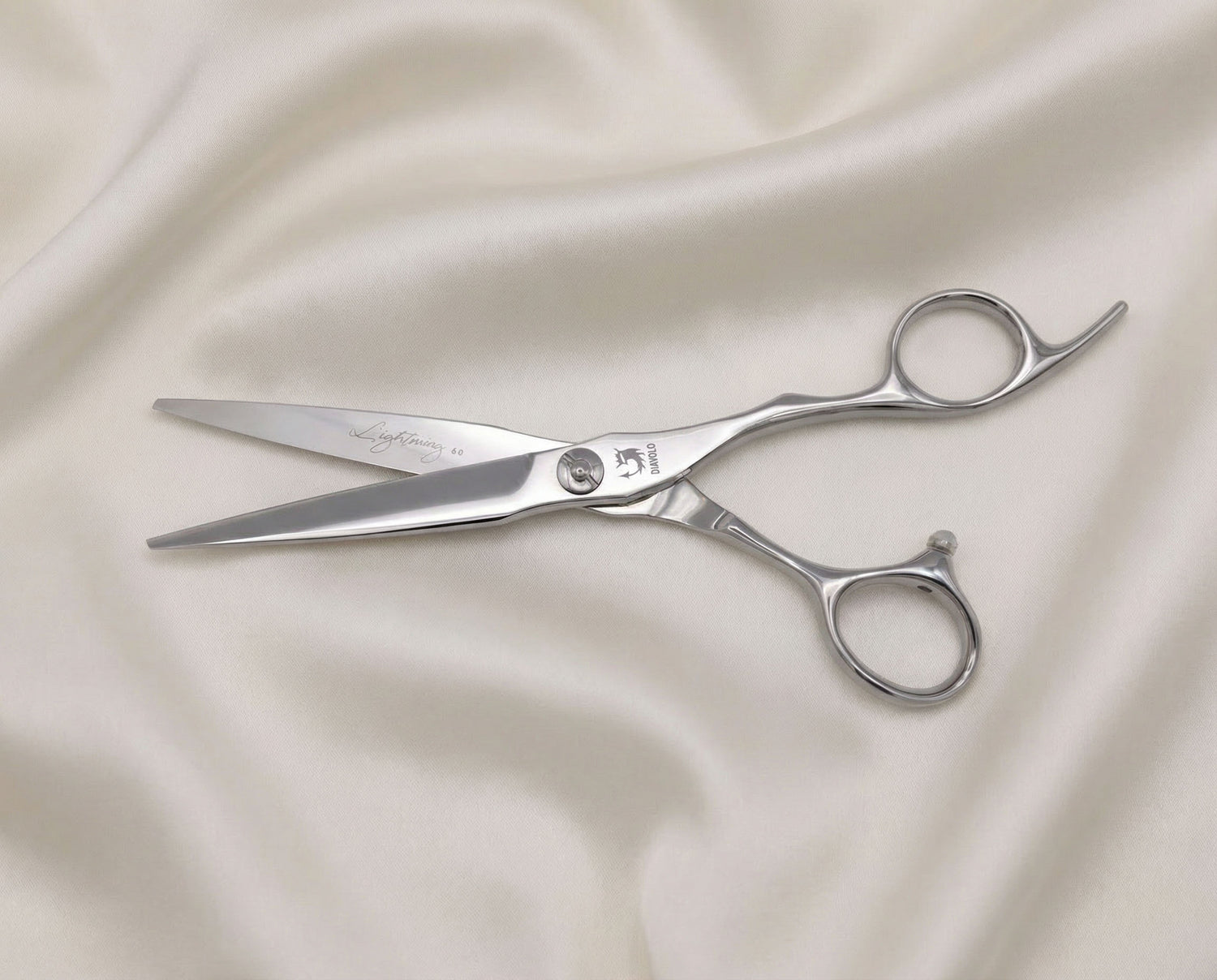 Leader Haarschneideschere aus rostfreiem Stahl mit ergonomischem Griff für professionelle Haarschneideanwendung