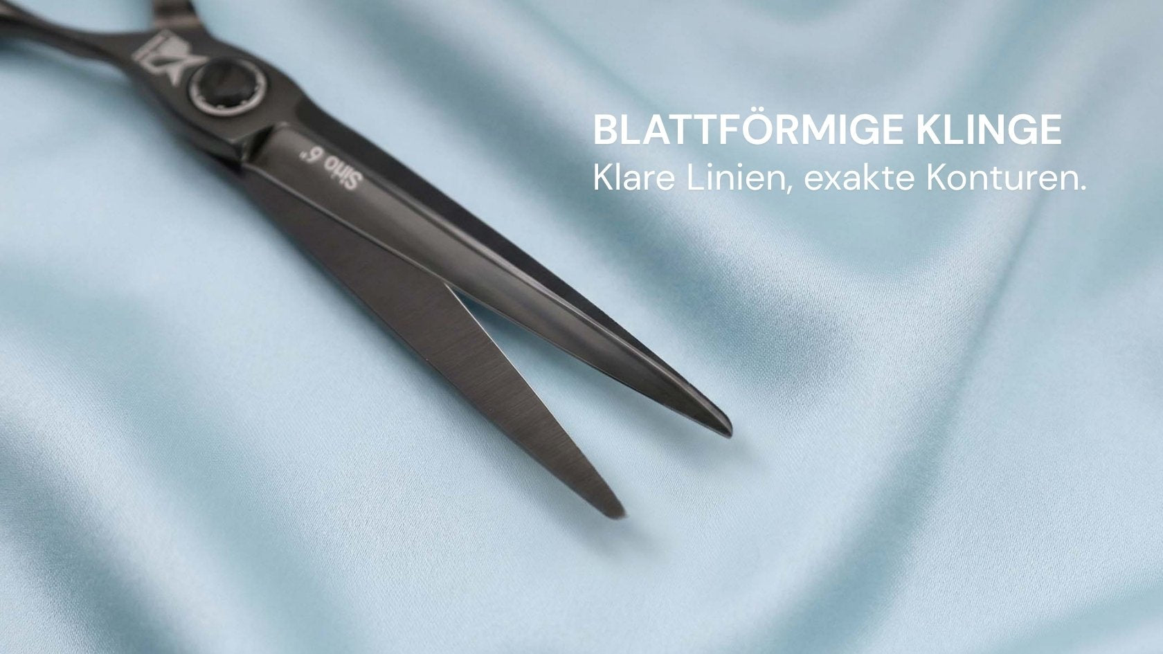 Friseurschere "Sirio Black" – Eleganz in Sternenlicht von LEADER mit blattförmiger Klinge für präzise Haarschneidekonturen.
