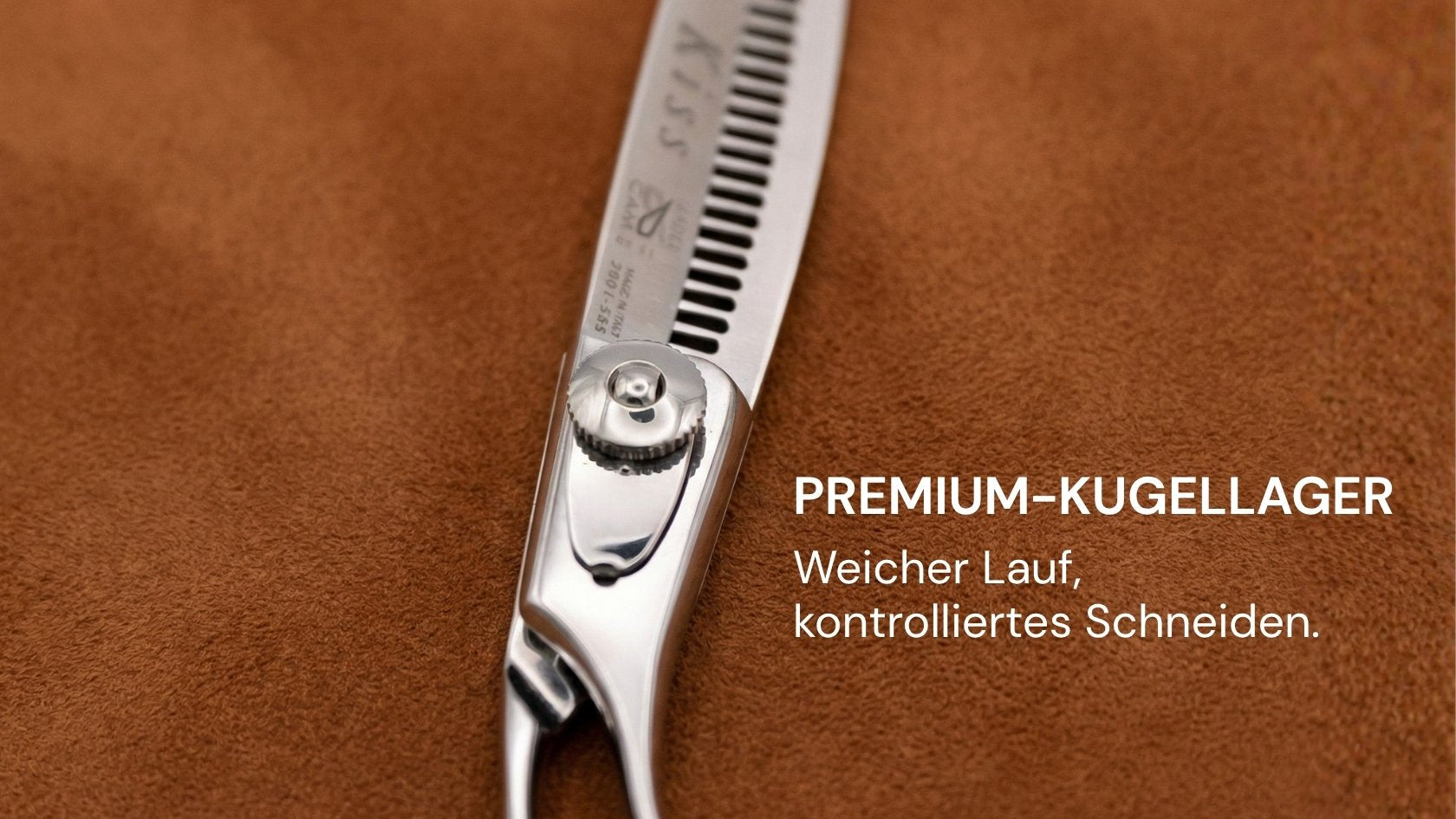 Friseurschere "Kiss Thinner" – Makellose Sanftheit von LEADER mit Premium-Kugellager für sanftes, präzises Ausdünnen.