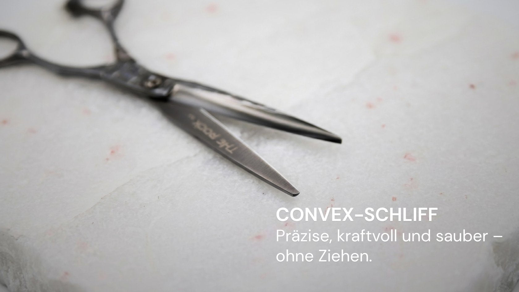 Friseurschere "The Rock" – Kraft der Elemente von DIAVOLO mit präzisem Convex-Schliff für kraftvolles Haarschneidewerkzeug.